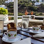 Rita Sifnos Platis Gialos (Sifnos)
